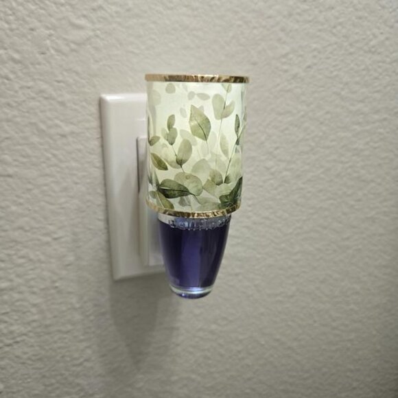 2 for $25 | Bath & Body Works Pressed Greenery Wallflower Nightlight Plugs | New - Picture 9 of 11